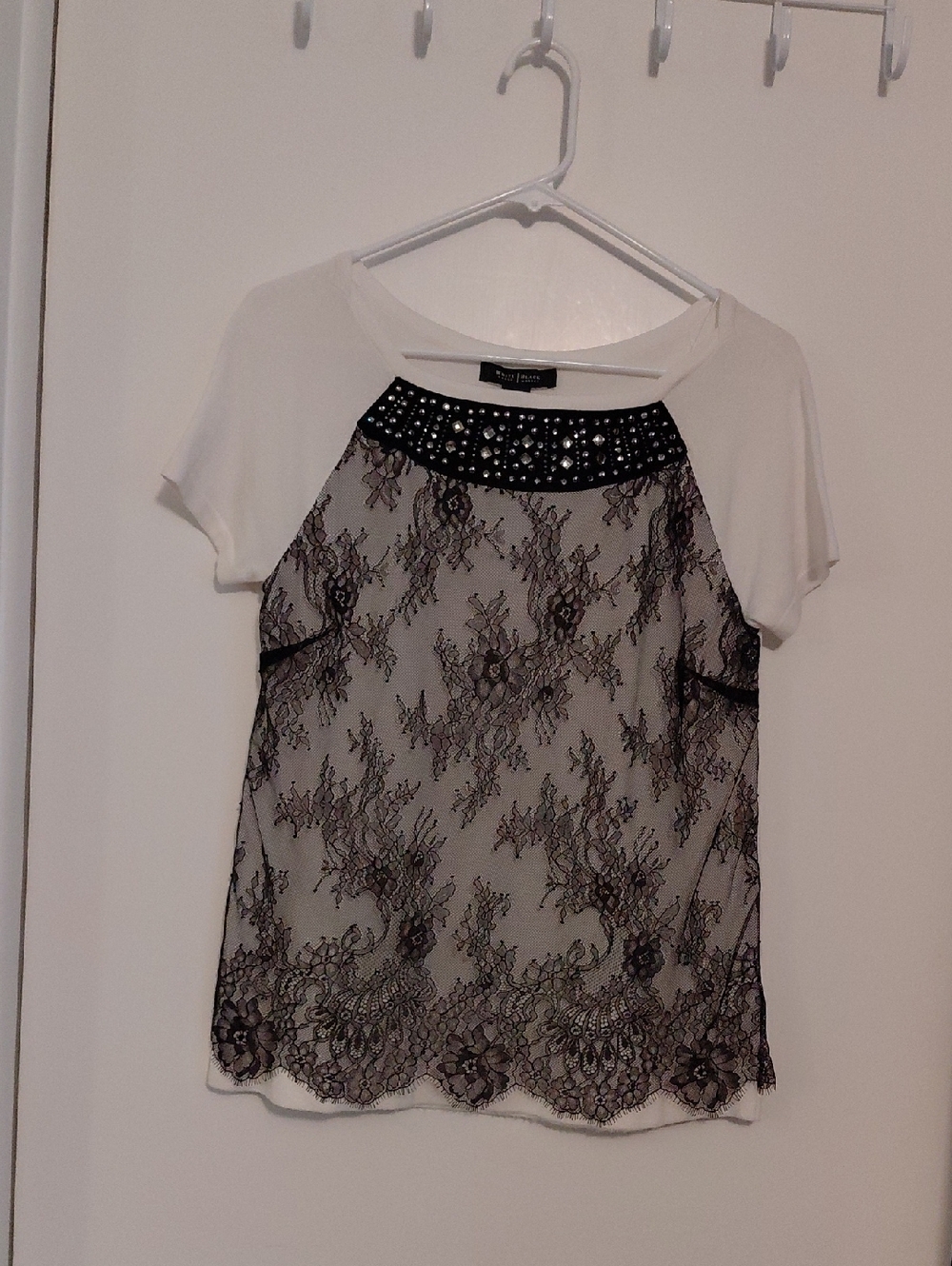 NWT White House Black Market,  Lace Overlay Short-Sleeve Top Size XS